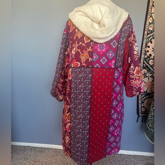 Sundance Cozy Robe - Picture 2 of 9